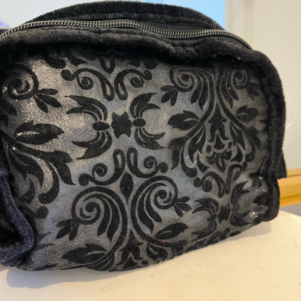 NWOT cosmetic bag